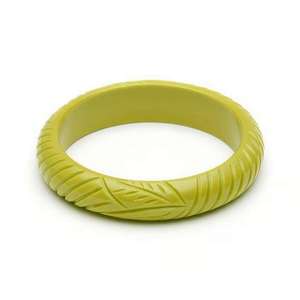 Nouvel ensemble de bracelets en résine sculptée colorés, faits à la main, élégants, unisexes, décontractés, sportifs, mignons, en jaune, blanc, bleu, rose pour femme - Product Image 2