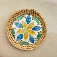 Sous-verres en rotin en gros du Vietnam sous-verres à café en céramique tissés à la main avec incrustation de nacre bon prix du Vietnam