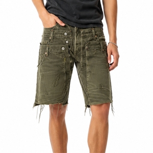 Shorts de mezclilla para hombre con dobladillo sin rematar, estilo urbano, listos para el verano, corte moderno, colección de tendencia. - Product Image 1