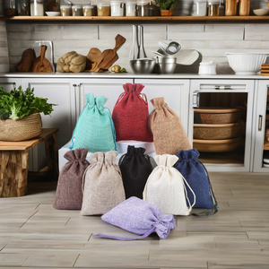 Sacs en toile de jute avec cordon de serrage en jute avec coton intégré, sacs personnalisables pour offrir en cadeau et emballer - Product Image 1