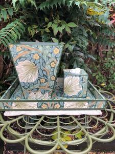 Bandeja de Servir con Diseño Floral Único Multicolor, Bandeja de Madera de Olivo y Acacia, Bandeja Redonda Decorativa, Bandeja Redonda de Madera - Product Image 4