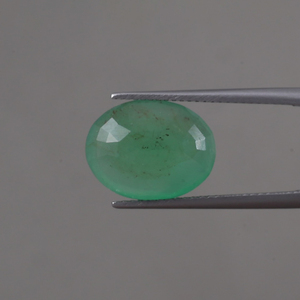 Esmeralda Natural Certificada IGI, Venta al por Mayor, Suelta, 6.70 Quilates, Corte Ovalado 14.5x10.5mm, Verde Premium, Tratada con Calor, Encerado/Aceitado Ligero - Product Image 3