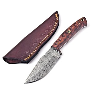 Couteau de Bushcraft en Acier Damas Forgé à la Main, Manche en Bois de Palissandre, Manche Intégral, Couteau de Chasse et de Camping avec Étui en Cuir, Personnalisable OEM/ODM - Product Image 1