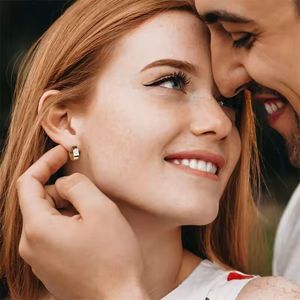 Pendientes de aro de lujo de plata de ley 925 con diamantes, diseño de cruz, joyería Huggie para mujer, regalo. - Product Image 1