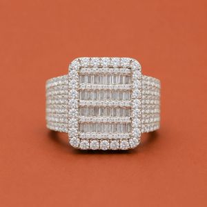 แหวนฮิปฮอปพรีเมียม Eternity Band เงินแท้ 925 ประดับเพชรโมอิสซาไนต์ สำหรับผู้ชาย สวมใส่ในงานแต่งงาน - Product Image 1