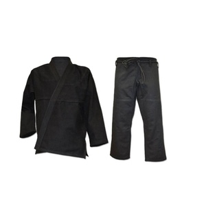 Kimono de karaté professionnel en coton léger, durable et respirant, avec option de logo frontal - Product Image 1