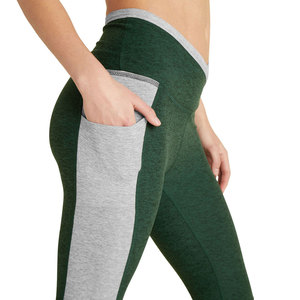 Mid-Waist Women's Solid Color Workout Leggings Customized Logo Printing Breathable Quick Dry Fabric Factory Direct Sale for Gym - Product Image 5