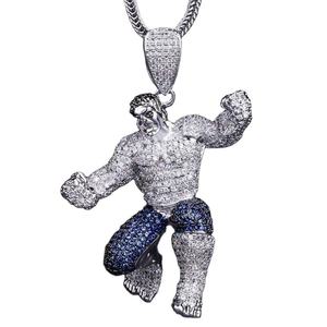 Joyería Hip Hop Plateada para Fans de Marvel: Colgante de Moissanita Helada de Hulk Verde de Los Vengadores - Product Image 1