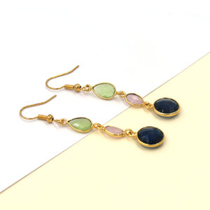 ต่างหูห้อยประดับดอกไม้หลากพลอยสไตล์โบฮีเมียน |   เพรนไนต์ พิงค์ คาลซิโดนี ไอโอไลต์ รูปทรงเช็คเกอร์คัท ทอง 18K ชุบทองเหลือง ทำด้วยมือ - Product Image 3