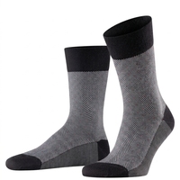 Chaussettes en gros pour hommes, chaussettes courtes tendance noires et grises, chaussettes de sport en coton invisibles à prix abordable