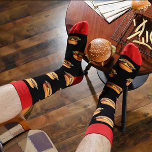 Chaussettes graphiques personnalisées imprimées, style streetwear, motifs d'illustrations audacieuses, designs inspirés du skateboard et du hip-hop - Product Image 5