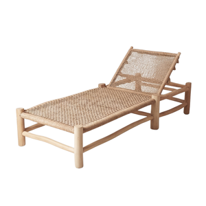 Modern Rattan Outdoor Sun Lounger with Side <b>Table</b>-Eco-Friendly & Durable Woven Design for Poolside Use - Product Image 4
