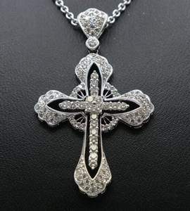 Pendentif croix en argent sterling 925 avec moissanite taille brillant rond, style classique, breloque de mode pour femme - Product Image 2