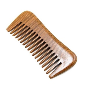 Peine de madera 100% natural, nuevo diseño de moda, peine de madera hecho a mano con diseño antiguo para uso en salones y viajes. - Product Image 3