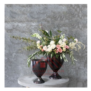 Centros de mesa Último diseño Maceta de metal negro para decoración Decoración del hogar y el jardín Florero de macetas negras antiguas - Product Image 1