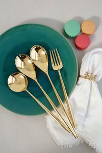 Couverts de cérémonie classiques, conçus pour les tables de repas formels, pour des traditions raffinées et une réception élégante. - Product Image 5