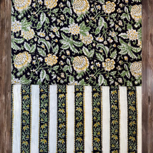 ผ้าฝ้ายพิมพ์ลายบล็อกอินเดีย 100% ผ้าลายดอกไม้เนื้อนุ่มจากไจปุรี เป็นมิตรกับสิ่งแวดล้อม เหมาะสำหรับเสื้อผ้า กระเป๋า ของตกแต่งบ้าน เด็กผู้ชาย น้ำหนักปานกลาง - Product Image 1