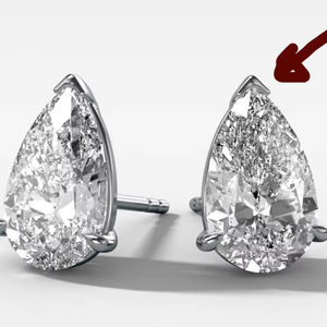 Pendientes de Diamante Cultivado en Laboratorio con Corte Pera de 0.25 Quilates, Oro Sólido de 14K, DEF VVS, Joyería Fina Personalizada - Product Image 1