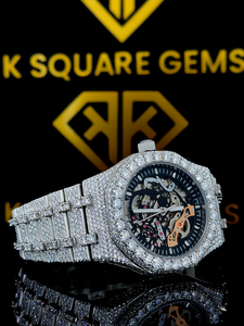 Leader dans la fourniture de montres de luxe à mouvement quartz analogique automatique VVS de qualité supérieure, nouveau design, bracelet en silicone, en vente - Product Image 1