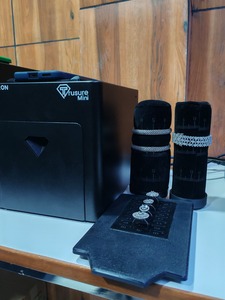 Le Trusure Mini est une machine portable d'authentification des diamants conçue pour une détection rapide et précise des diamants CVD et HPHT. - Product Image 2