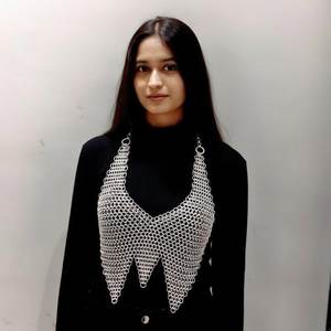Haut et coiffe en maille d'aluminium : Costume médiéval Renaissance - Product Image 1