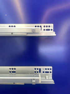 Glissières sous-meuble réglables à fermeture amortie, glissières de tiroir robustes à extension complète en métal - Product Image 2