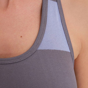 Soutien-gorge de sport léger et respirant pour femme, avec rembourrage et bretelles réglables, idéal pour le yoga, la course et l'entraînement en salle de sport, sans coutures - Product Image 4