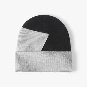 Gorro de Punto de Invierno con Bloques de Color, Marca Branded, 100% Acrílico, con Puño Acanalado en Contraste, Azul Marino, Gris Jaspeado, Unisex - Product Image 2