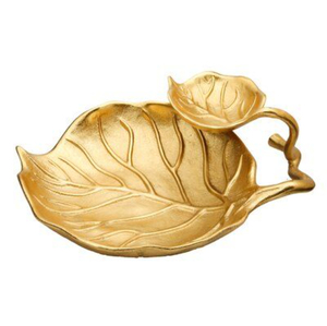 Plat de service alimentaire de luxe fait main, finition dorée, écologique, en forme de feuille, compatible lave-vaisselle, pour mariages et hôtels - Product Image 1
