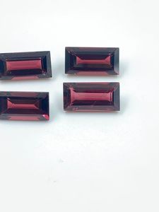 Garnet Rojo Oscuro Natural de Primera Calidad, Forma Rectangular, 4 Piezas, 8.91 Quilates - Product Image 3