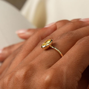 Bague de fiançailles en or jaune pour femme, diamant fantaisie taille ovale, style classique, pierre naturelle - Product Image 5
