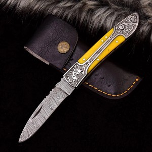 Couteau pliant en acier Damas avec manche gravé, étui de transport vertical, couteau de poche EDC pour la chasse et le camping, couteau à pointe tombante, couteau OEM personnalisé - Product Image 1