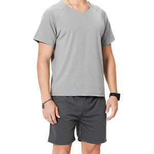 Ensemble décontracté d'été pour hommes en coton uni, short et t-shirt, avec design personnalisé, tissu respirant et écologique, vente en gros - Product Image 3