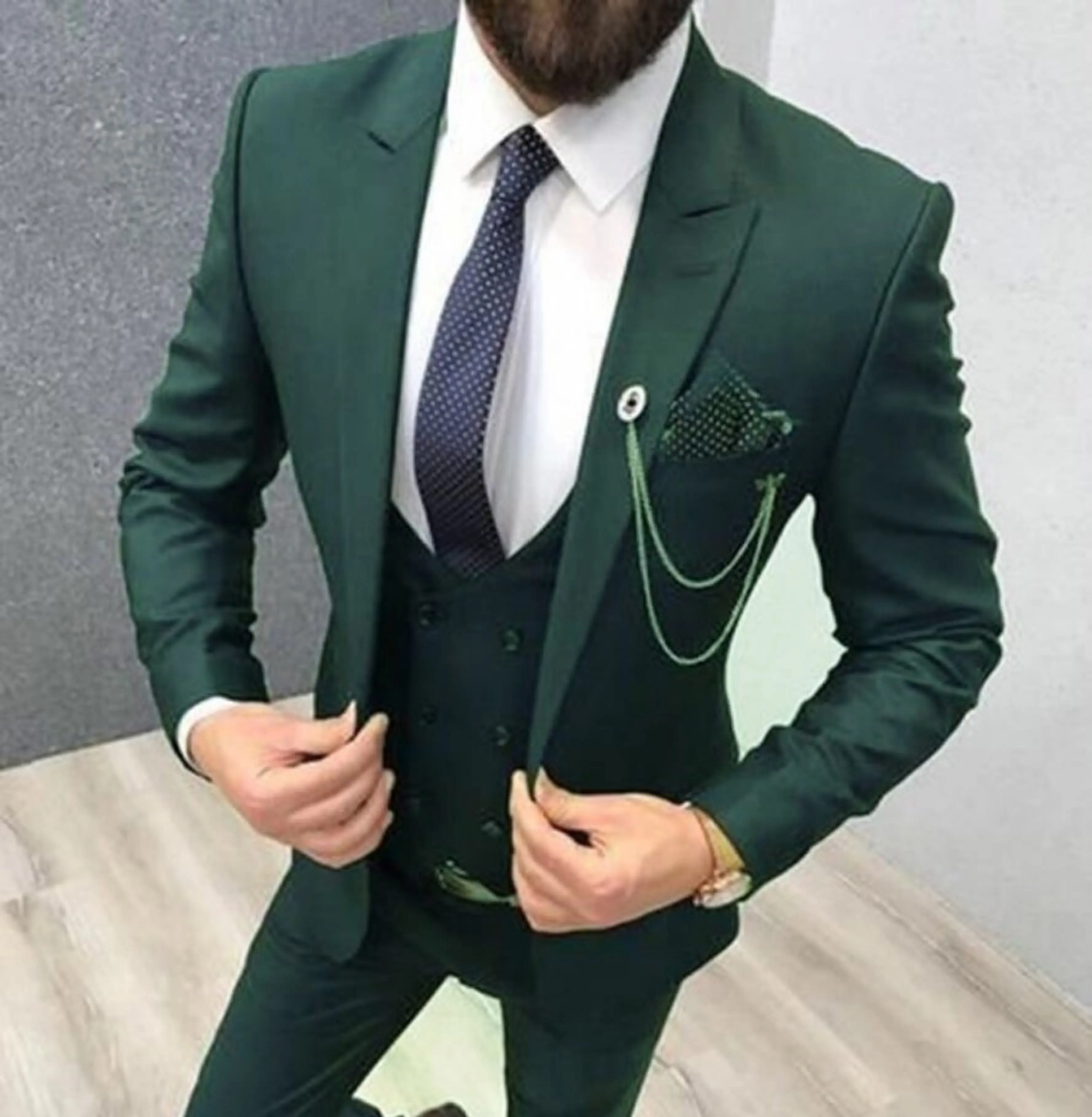 Mens ירוק חתונה חליפת 3 חתיכה Slim Fit חליפת בעבודת יד ערב ערב טוקסידו מעיל מכנסיים שנעשה כדי למדוד השושבינים חליפה