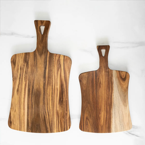 Planche à découper en bois de forme rectangulaire avec poignée, artisanat, planche à découper personnalisée pour la cuisine - Product Image 2