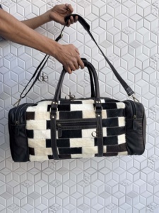 High Quality 2026 Cowhide Leather Luggage <b>Bags</b> Checks Design Handmade <b>Bag</b> Unisex Travel <b>Bag</b> Multi Uses Big Size Duffel <b>Bag</b> - Product Image 2