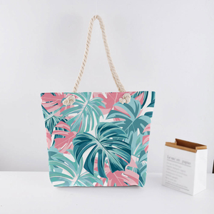 Bolso Tote Moderno 2026 con Textura Elegante y Asas Cómodas para Uso Diario - Product Image 3