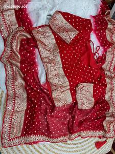 Sari en viscose georgette de qualité supérieure avec broderie Butti sur toute la surface - Bordure et dentelle jacquard tissées - Mode féminine - Product Image 4