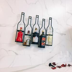 Support mural moderne en forme de bouteille pour bouteilles, idéal pour sauces de cuisine, bar à domicile, événements et banquets, présentoir pour zone vin - Product Image 1