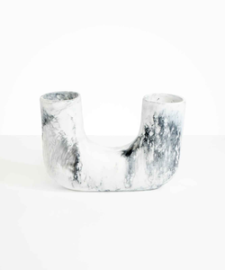 Florero de Resina Moderno y Lujoso de Artizon Studio, Diseños de Color Personalizados Hechos a Mano para Decoración de Bodas y Cumpleaños, Precio al por Mayor - Product Image 4