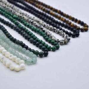 Collar de Jaspe Dálmata Natural Hecho a Mano con Cuentas de Piedra Moteada y Cierre de Oro, Joyería con Cuentas de Piedras Preciosas - Product Image 5
