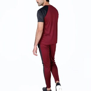 เสื้อยืดแขนสั้นผู้ชายสีมารูนแห้งเร็วพร้อมกระเป๋าข้าง กางเกงขายาว คอกลม น้ำหนักเบา ทรงสปอร์ต - Product Image 2