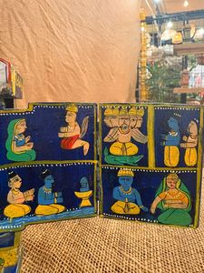 Décoration murale en bois peinte à la main, art floral indien traditionnel, sculpture murale artisanale en bois de manguier, coffret cadeau artisanal - Product Image 5