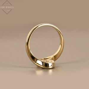 Anillo de Eternidad de Diamantes en Zigzag de Lujo en Oro Amarillo con Piedra Redonda, Anillo de Boda Chevron, Joyería para Mujer, Regalo - Product Image 4