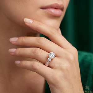 Anillo de Compromiso de Lujo en Oro Rosa de 14K y Chapado en Oro de 18K con Tres Diamantes, Corte Redondo, Pavé, Certificado IGI, Anillo de Boda para Mujer - Product Image 5