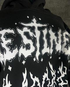 เสื้อฮู้ดดี้ทรงบ็อกซี่แบบซิปสำหรับผู้ชาย ผ้าฝ้ายเฟรนช์เทอร์รี่หนาพิเศษ 500 GSM แต่งลายปักแบบแอพพลิเคชั่น สไตล์วินเทจ ดีไซน์ทำเก่า - Product Image 2