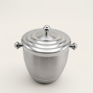 Cubo de hielo de acero inoxidable de lujo premium con tapa y asas, cubo de hielo con doble pared aislante para el hogar, bar y fiestas de cócteles. - Product Image 1
