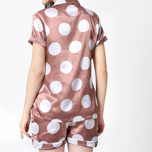 Ensemble de pyjama 2 pièces pour femme en soie 100% respirante, séchage rapide, taille élastique, avec logo frontal, haute qualité - Product Image 3