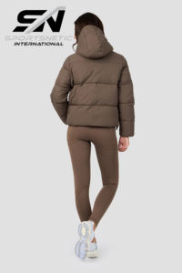 Veste d'hiver chaude pour femme de haute qualité, en duvet, avec fermeture éclair, doublure en nylon respirante, imperméable et écologique, vente en gros - Product Image 6