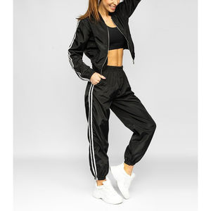 Vêtements de sport pour femmes de qualité supérieure, exportés dans le monde entier, en molleton épais, confortables et assortis, fabriqués par OEM. - Product Image 4